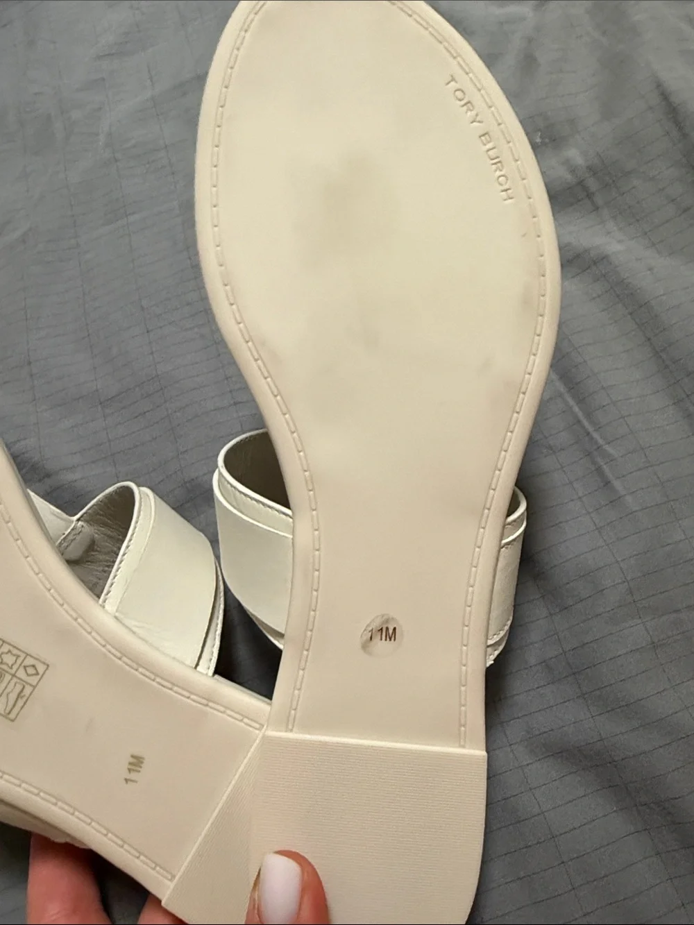 Tory Burch women’s Cream Buckle Thong Slide Sandals size 11 NEW no tags